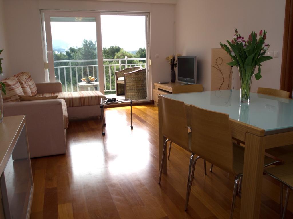 Apartment Mlinarevic Макарска Экстерьер фото